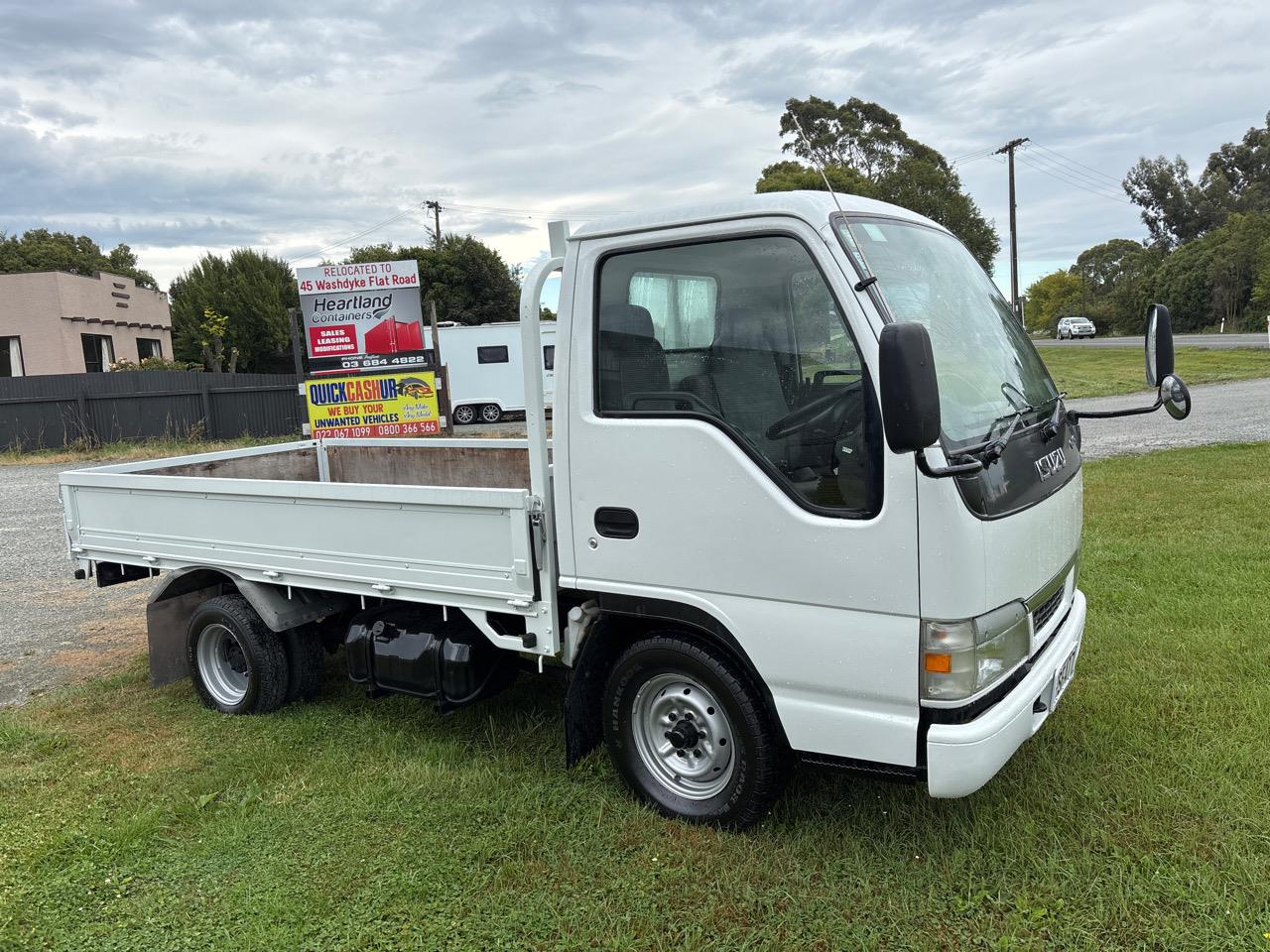 2004 Isuzu Elf