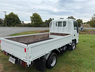 2004 Isuzu Elf - Thumbnail