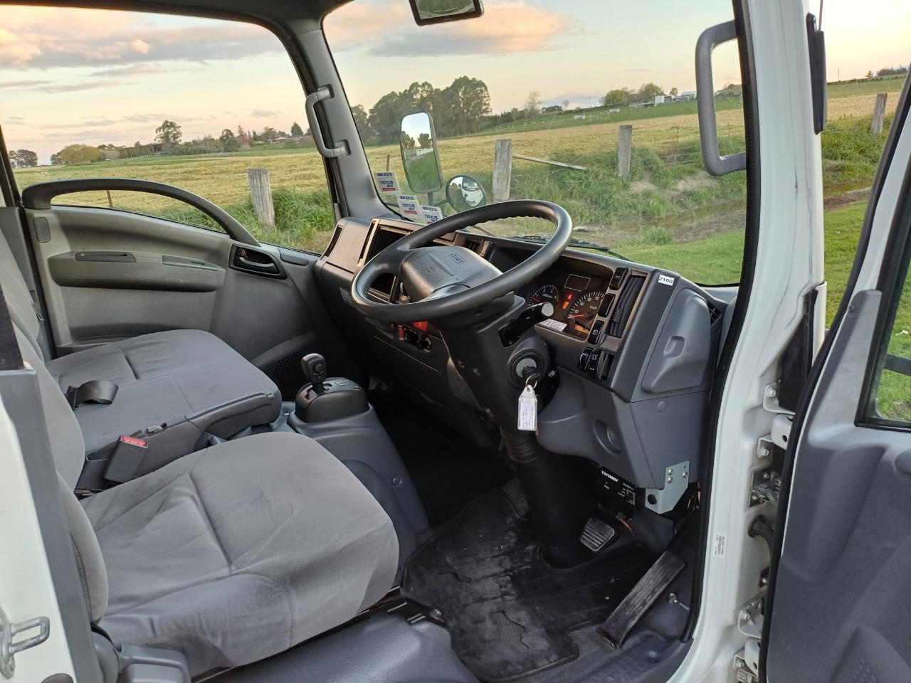 2012 Isuzu Elf