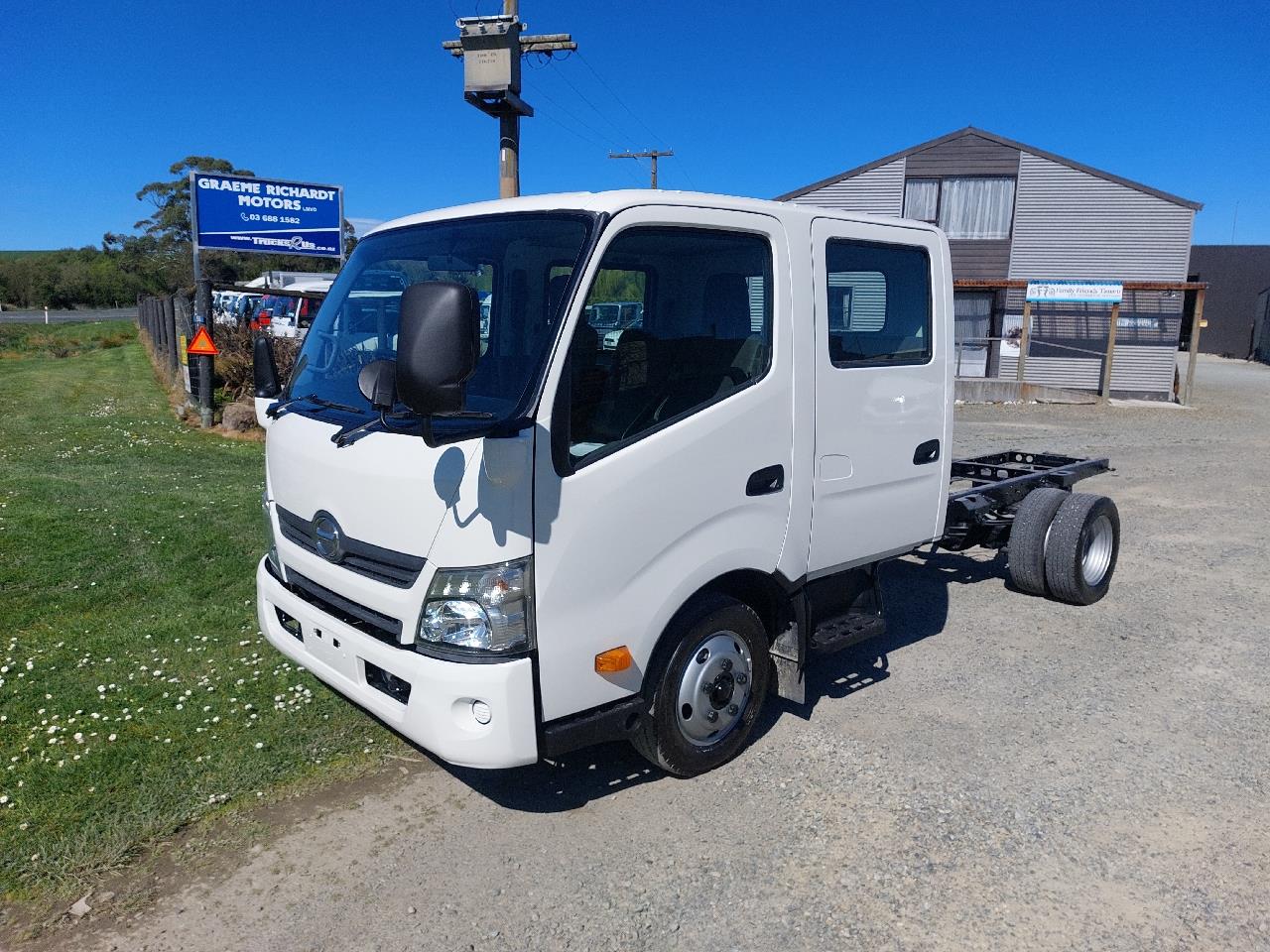 2012 Hino Dutro