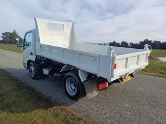 2012 Toyota Dyna - Thumbnail