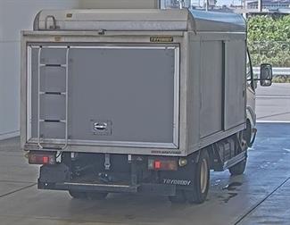 2013 Hino Dutro - Thumbnail