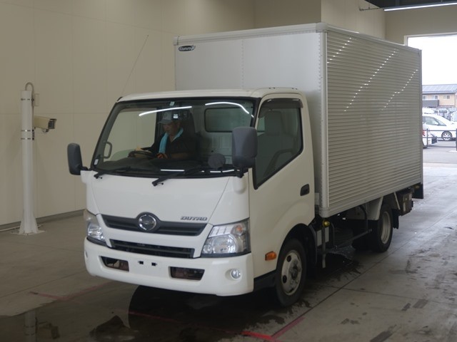 2011 Hino Dutro