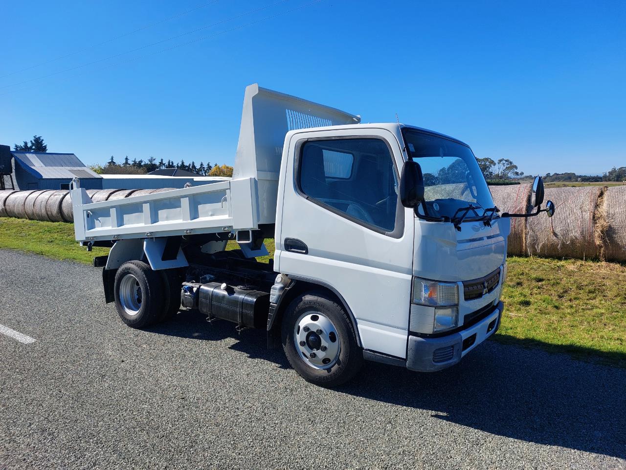 2011 Mitsubishi Canter