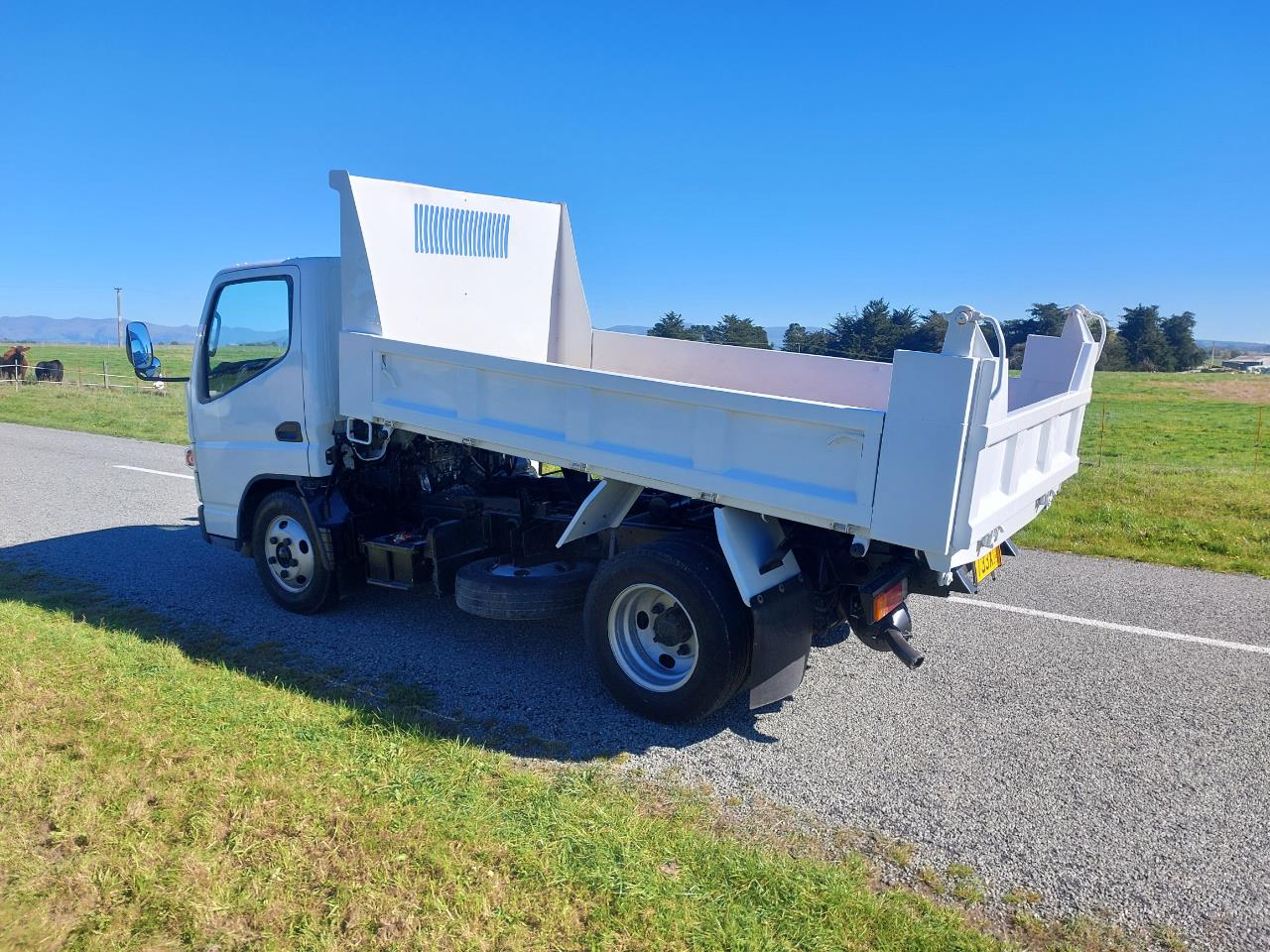 2011 Mitsubishi Canter