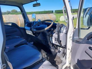 2011 Mitsubishi Canter - Thumbnail