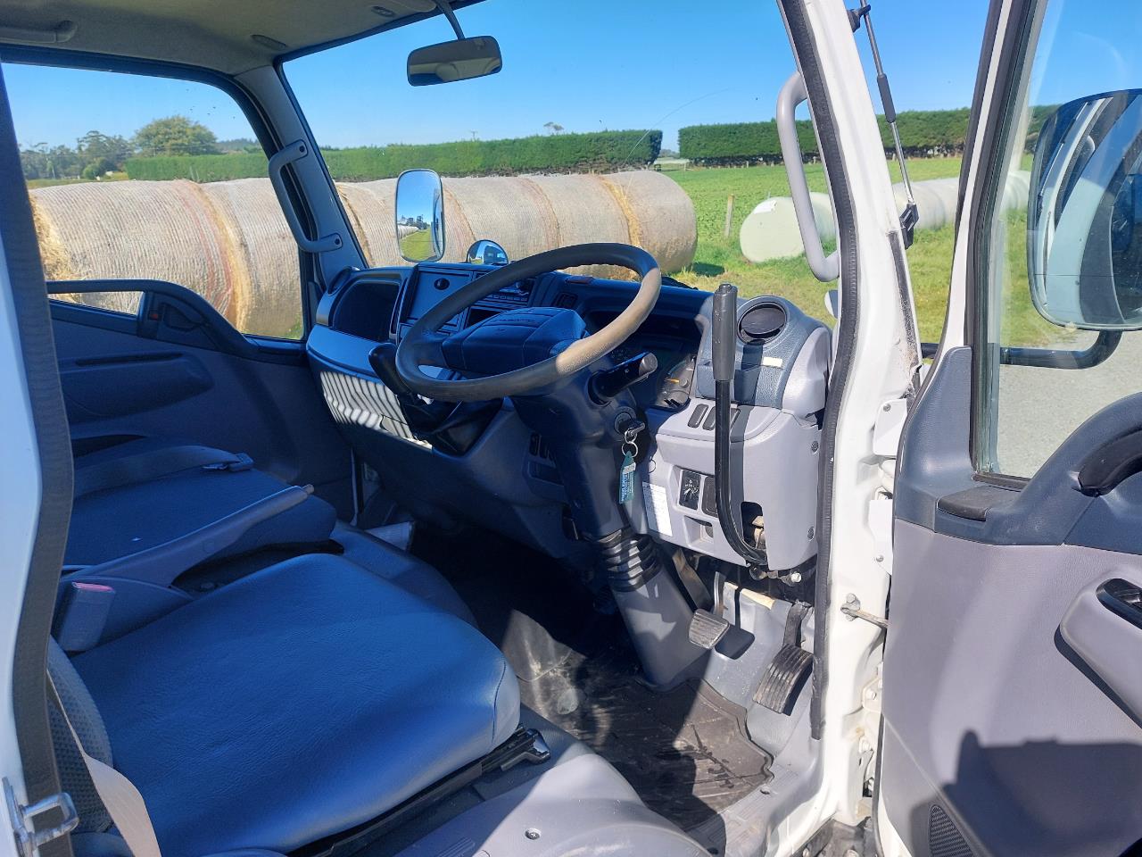 2011 Mitsubishi Canter