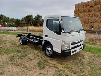 2016 Mitsubishi Canter - Thumbnail