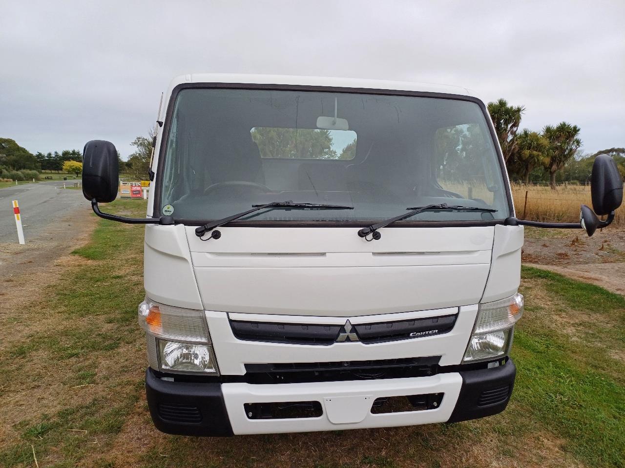 2016 Mitsubishi Canter