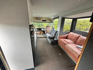 1990 Isuzu LV - Thumbnail