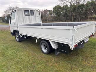 2001 Toyota Dyna - Thumbnail
