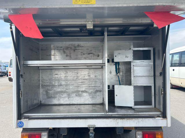 2013 Hino Dutro