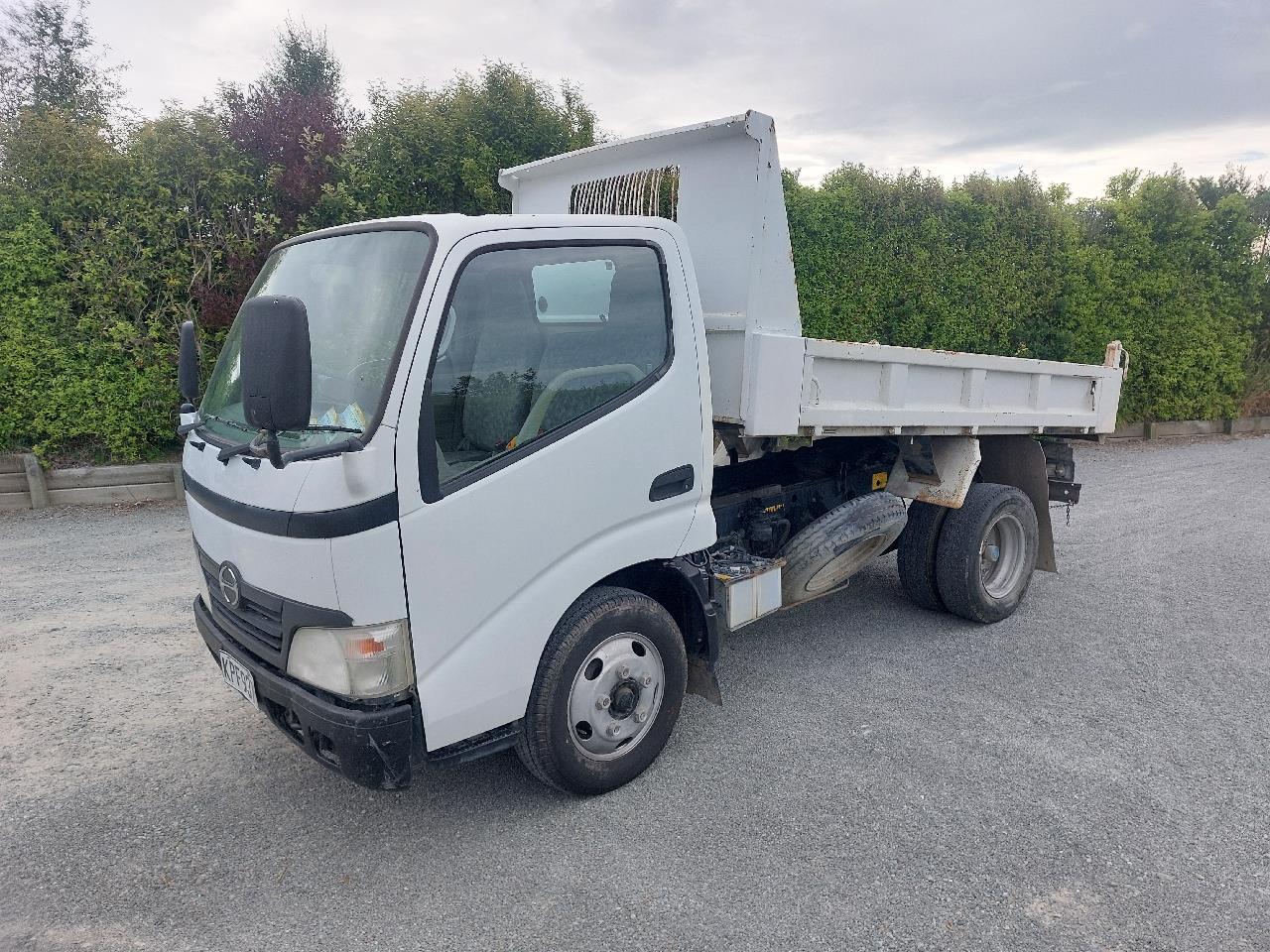 2007 Hino Dutro