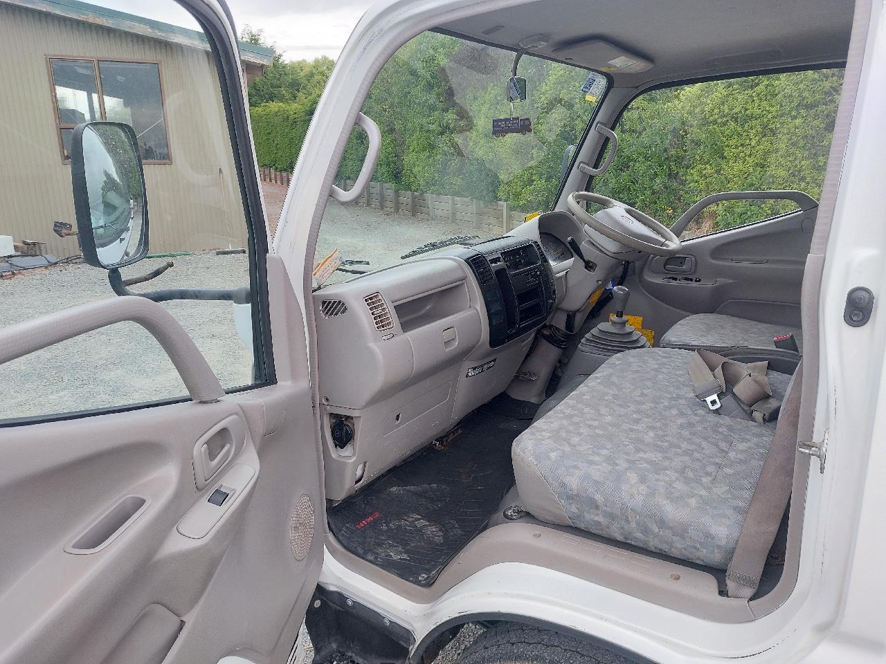 2007 Hino Dutro