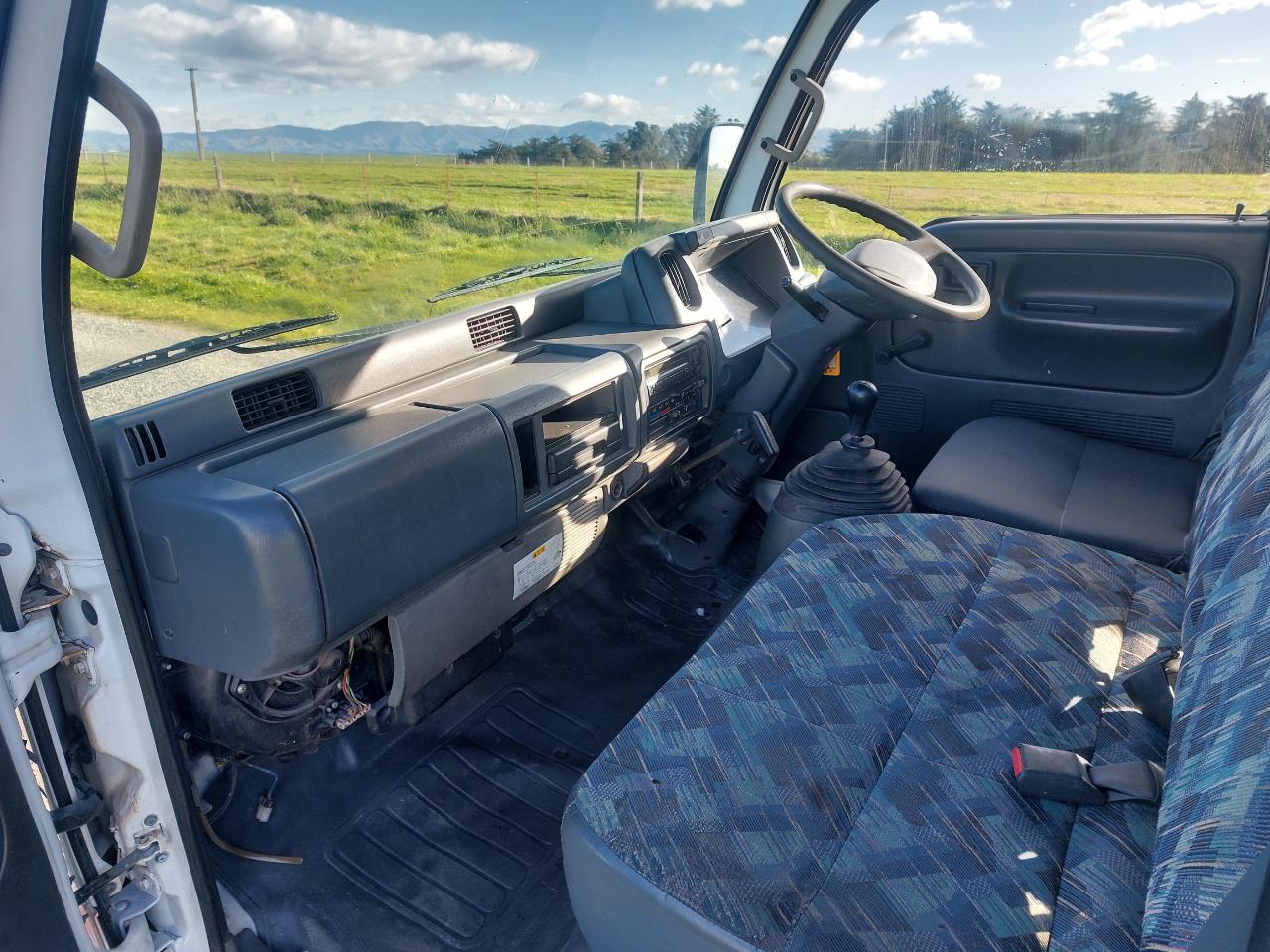 2001 Nissan Atlas